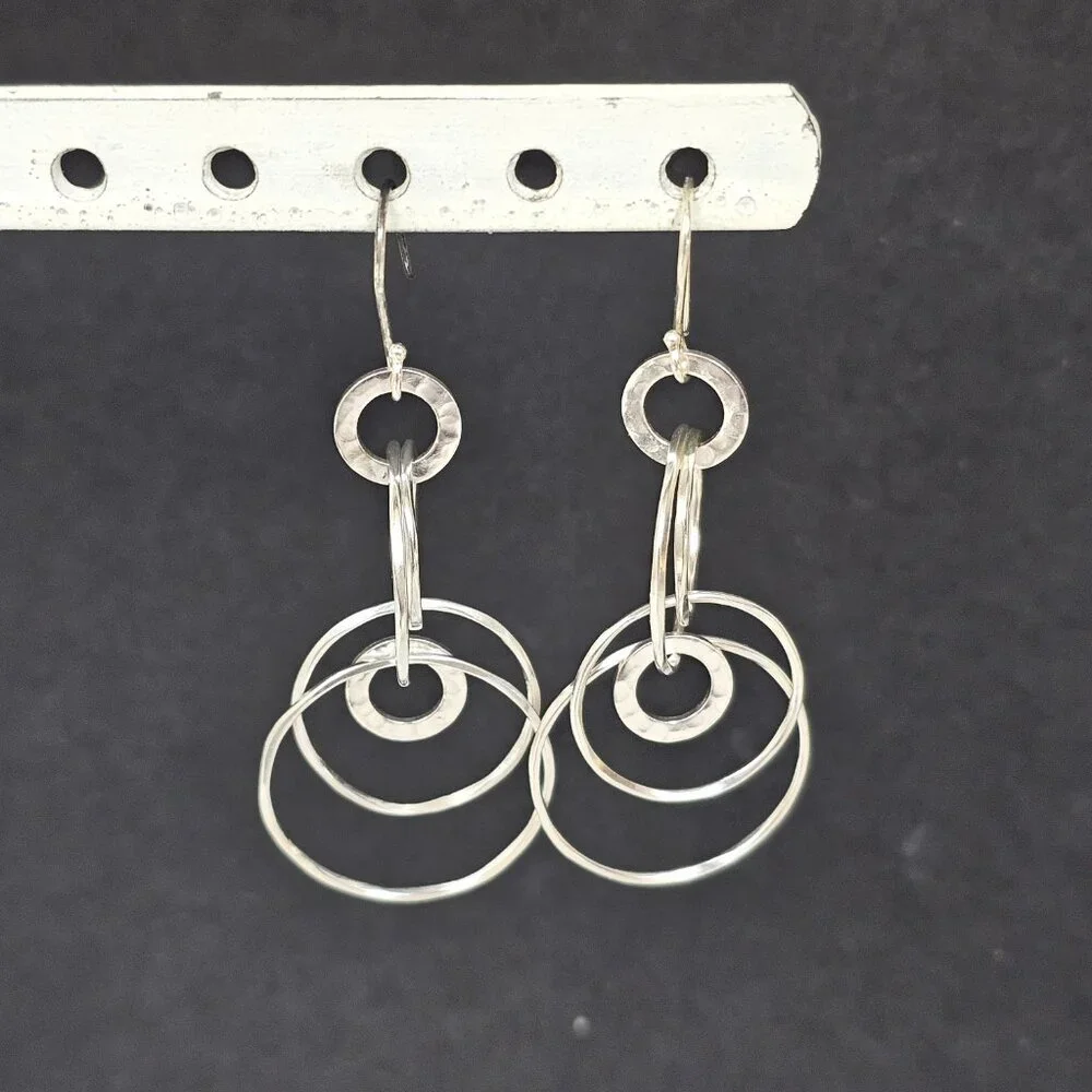 Ippolita‎ Sterling Silver Interlocking Circle Multi Ring Hammered Drop Earrings